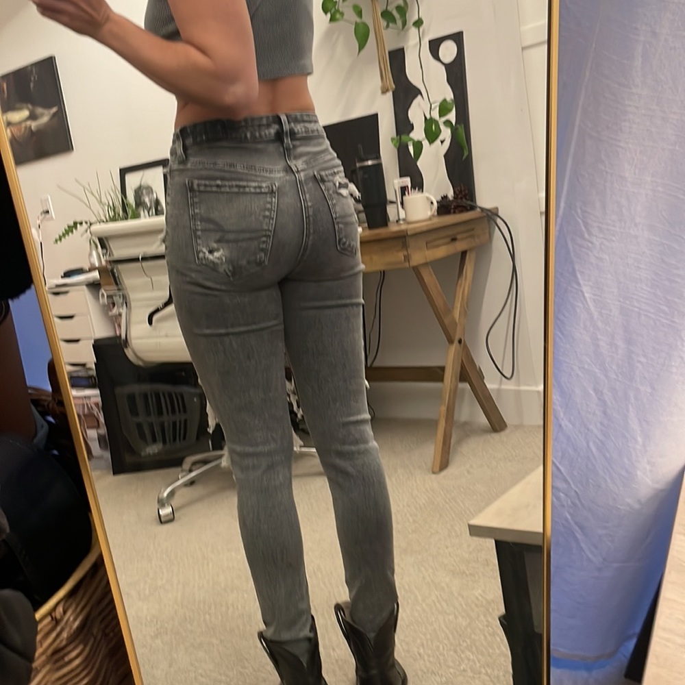 American Eagle High Rise Next Level Stretch Jeans Sz 2 Regular Grey Distressed